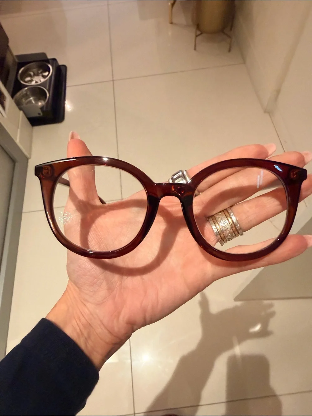 Round Clear-Frame Women's Glasses in Gray-Brown